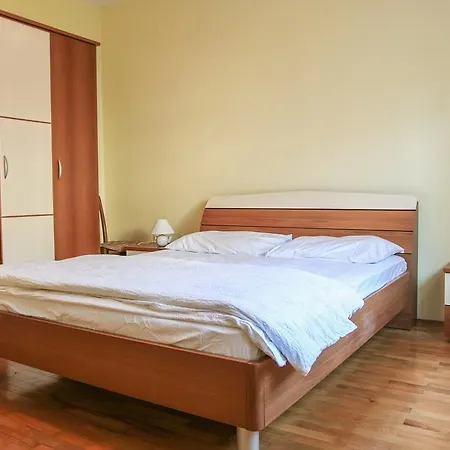Villa Gold Royal